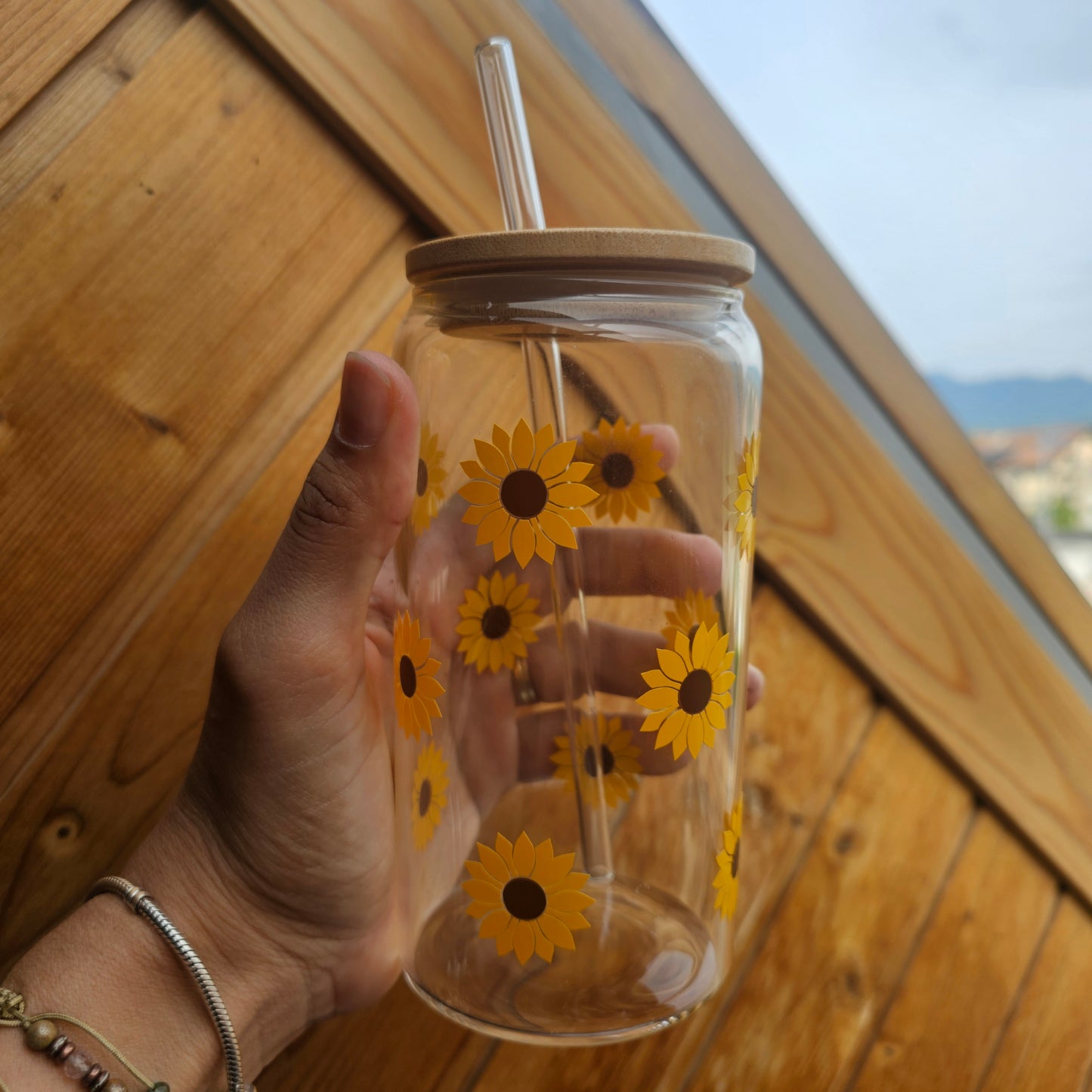 Verre tournesol avec couvercle en bambou et paille réutilisable